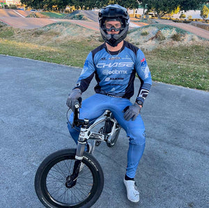 Kyle_hill_Chase_steal_blue_rizen_tachyon_pants_2024 Chase bicycles