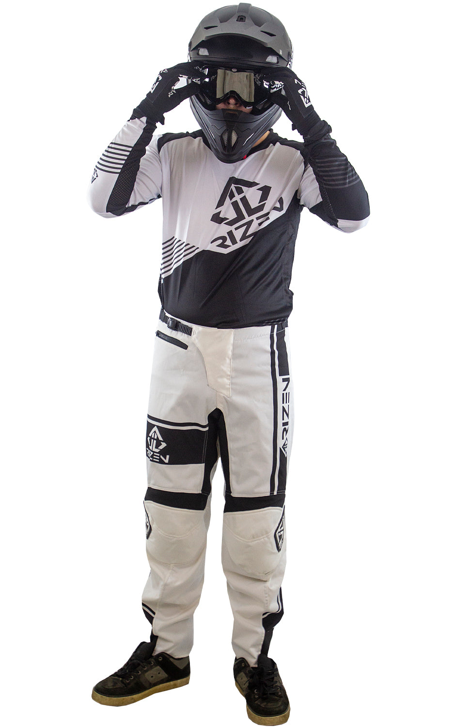 FORCE BIKE- WHITE/BLACK